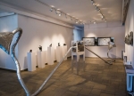 Wystawa OBECNE - NIEOBECNE w Galerii BWA w Sandomierzu
na pierwszym planie instalacja APACZ SNW